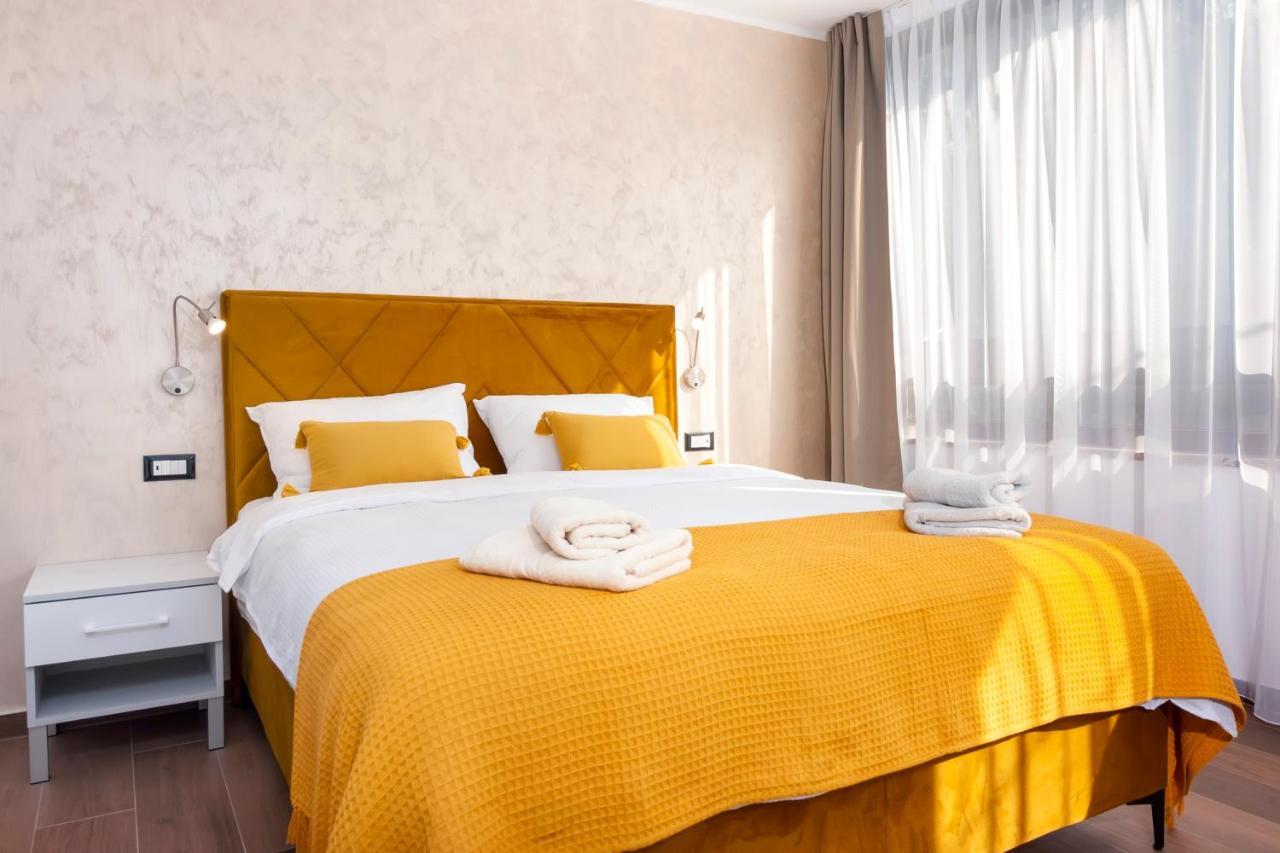 Apartments Sanja-New Renovated Ровинь Экстерьер фото